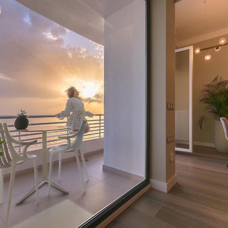 Iconic Salonica Suite Seafront מראה חיצוני תמונה