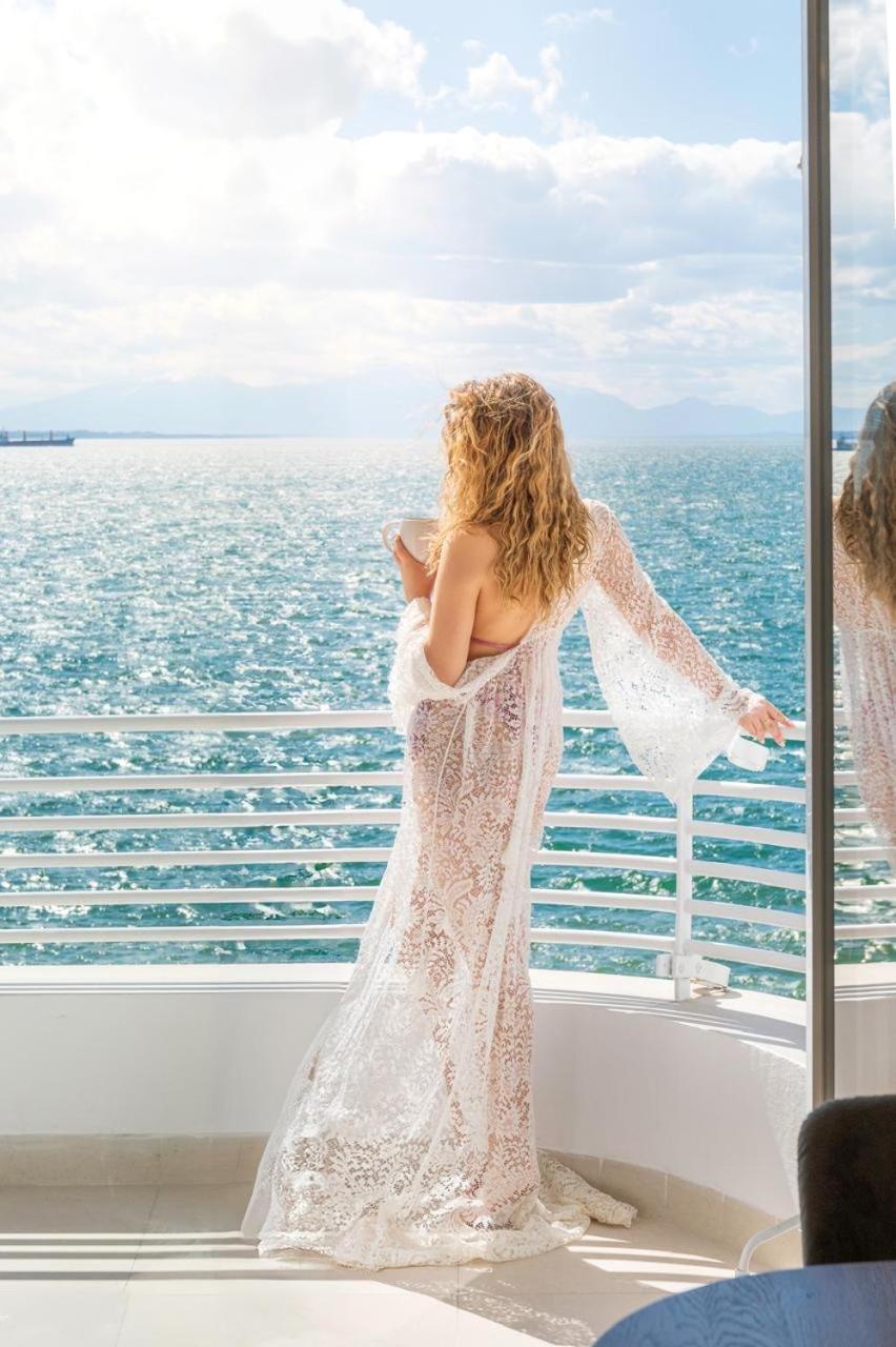 Iconic Salonica Suite Seafront מראה חיצוני תמונה