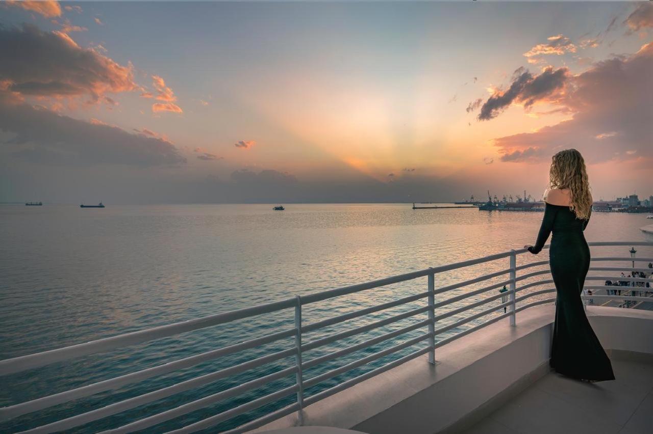 Iconic Salonica Suite Seafront מראה חיצוני תמונה
