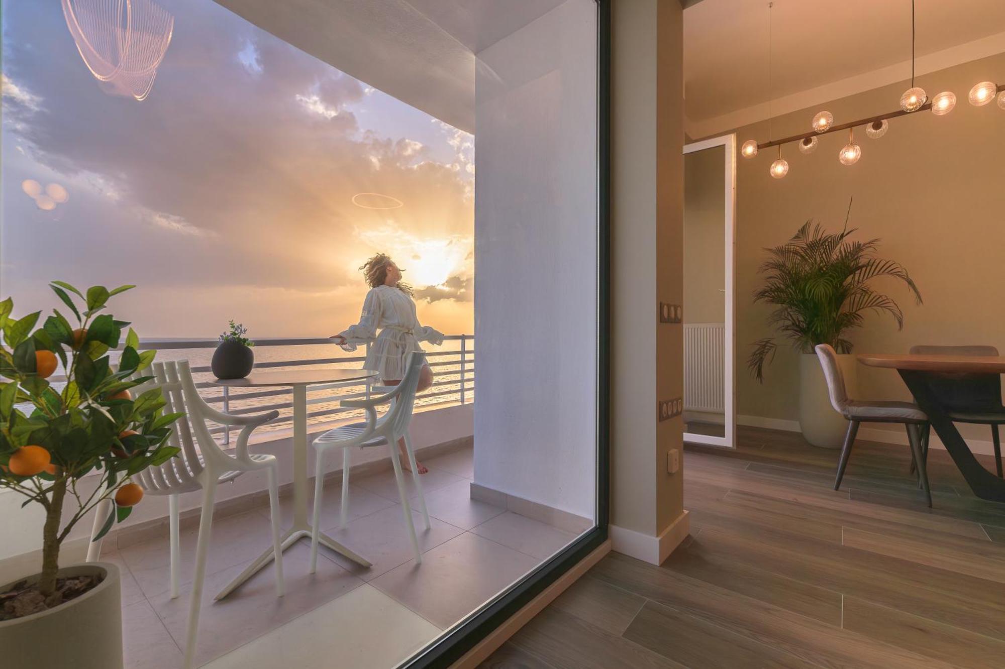 Iconic Salonica Suite Seafront מראה חיצוני תמונה